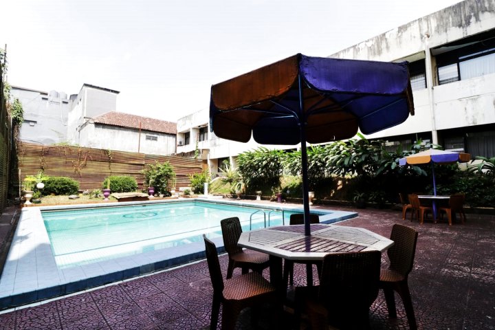 伊斯坦纳万隆酒店(Hotel Istana Bandung)