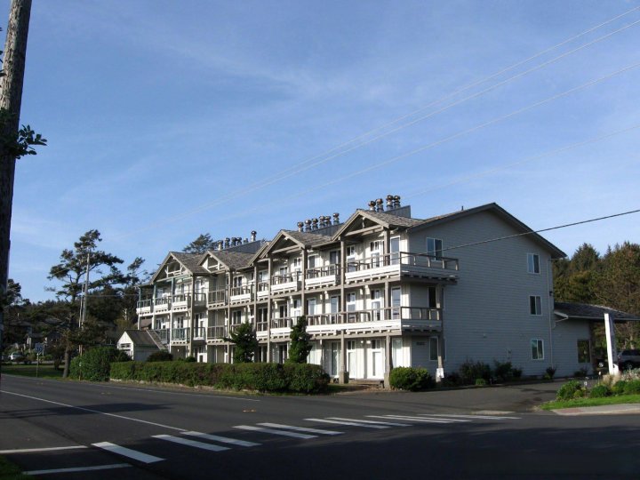 干草堆岩石公寓(Inn at Haystack Rock)