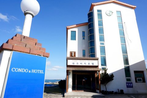 海滩公园酒店(Park Beach Hotel)