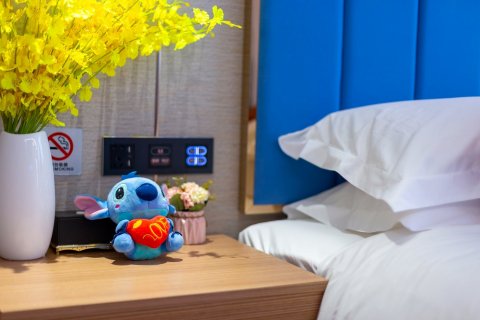 桂林爱上烟雨蓝湾公寓