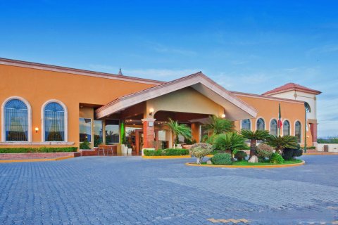 拉皮达德假日酒店(Holiday Inn La Piedad, an IHG Hotel)
