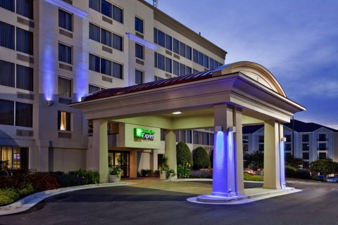 亚特兰大 - 肯纳瑟智选假日酒店 - IHG 旗下酒店(Holiday Inn Express - Atlanta-Kennesaw, an IHG Hotel)