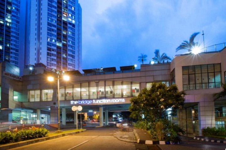 雅加达斋浦尔霍里森套房酒店(Horison Suites & Residences Rasuna Jakarta)