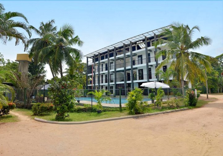 尼甘布奥兰柔酒店(Olanro Negombo)