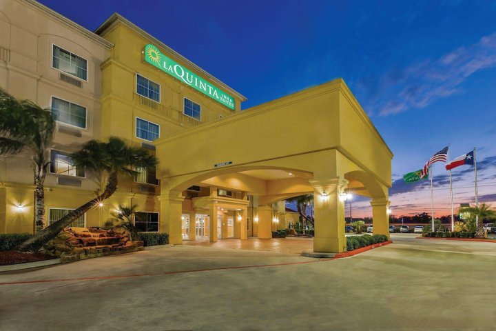 休斯敦钱诺夫拉昆塔旅馆&套房酒店(La Quinta by Wyndham Houston Channelview)
