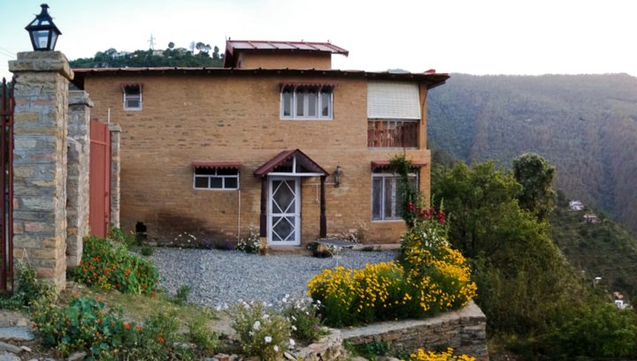 尼姆拉纳兰姆别墅(Neemrana's - Ramgarh Bungalows)