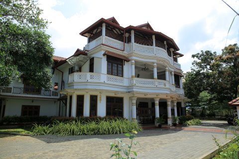 OYO 571 Jaffna Heritage Bungalow