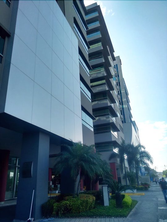 瓜亚基尔机场太阳商场套房酒店(Guayaquil Airport Suites Mall del Sol)