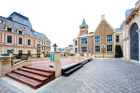 东港国际公馆海景loft酒店(大连威尼斯水城店)