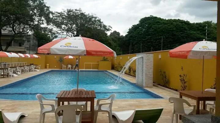 伊瓜苏坎德亚斯酒店(Candeias Foz do Iguaçu)