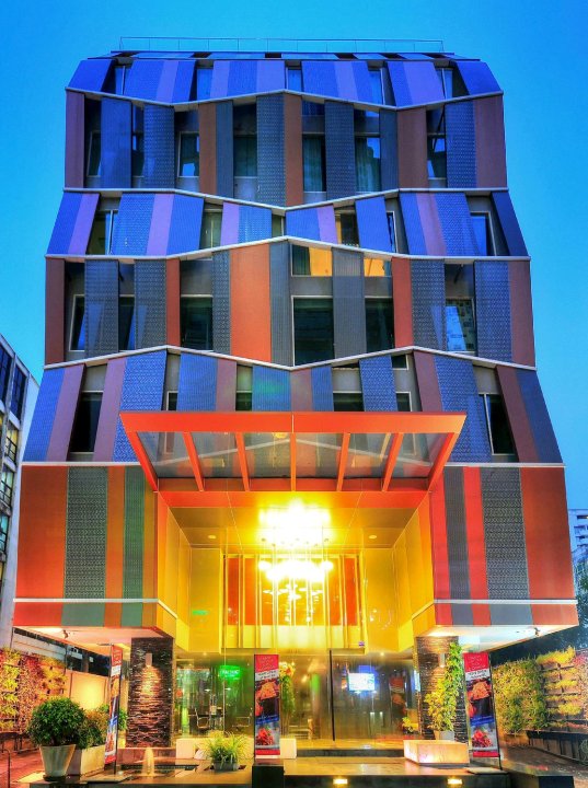 康帕斯酒店集团素坤逸13巷娜娜柑橘酒店(Citrus Sukhumvit 13 Nana Bangkok by Compass Hospitality)