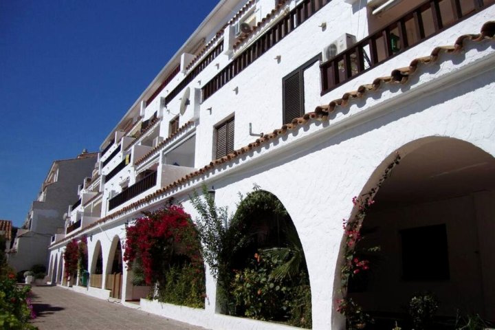 Arcos de las Fuentes Hotel