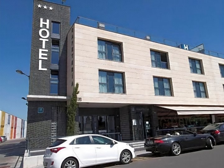 里奥霍特加酒店(Hotel Río Hortega)