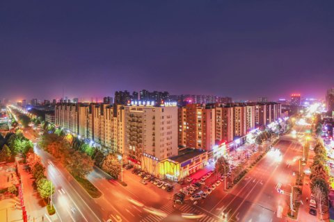 维拉尼卡酒店(濮阳万达广场水秀国际大剧院店)