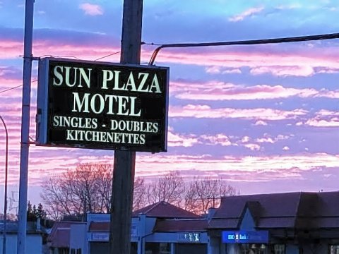 Sun Plaza Motel