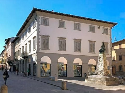 瓦萨里宫殿(Palazzo Vasarri)
