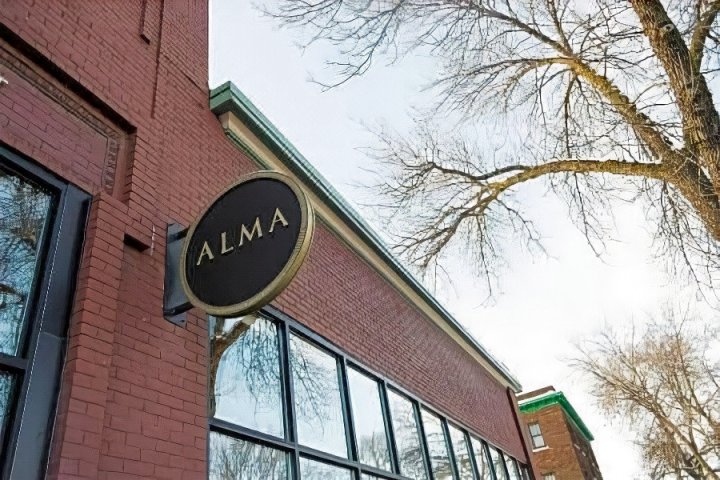 Hotel Alma