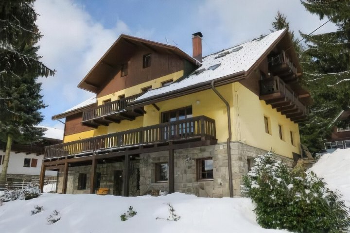 和雷本卡小木屋酒店(Chalet Hřebenka)