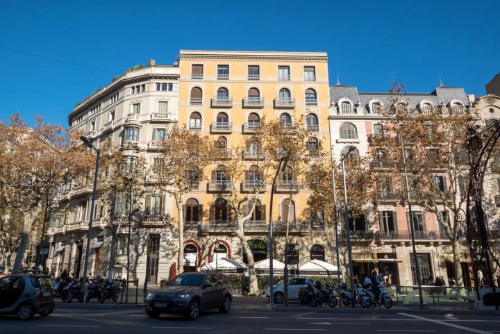 巴塞罗那帕瑟格德格拉西亚旅馆(Hostalin Barcelona Passeig de Gràcia)