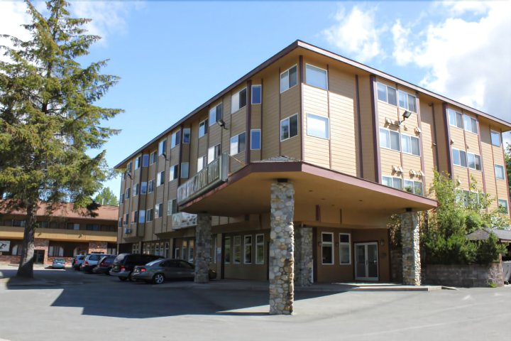 朱诺边界套房酒店(Frontier Suites Hotel in Juneau)