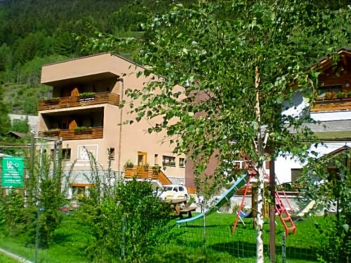 拉瓦尔酒店(Hotel La Val)