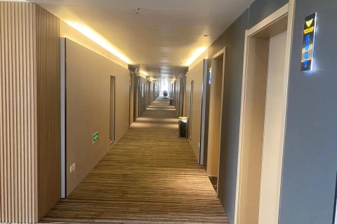 万家臻选酒店(长途汽车站店)