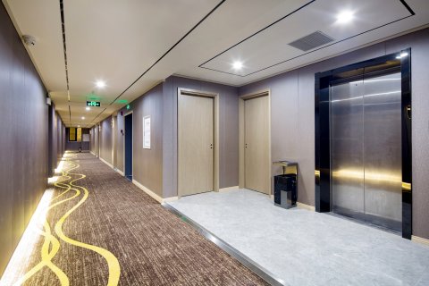 三亚怡庭酒店(三亚湾解放路步行街店)