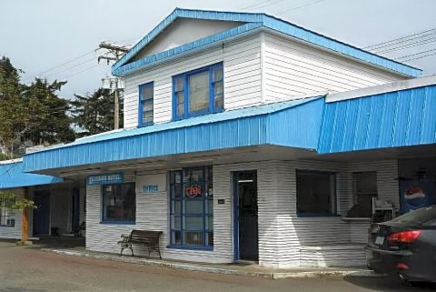 蓝鸟汽车旅馆(Bluebird Motel)