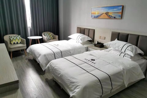 凤庆顺风商务酒店