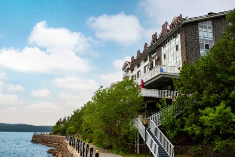 镜泊湖钓鱼台别墅