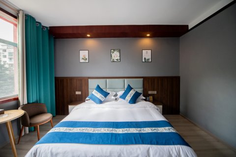 融兴酒店(广元高铁站店)