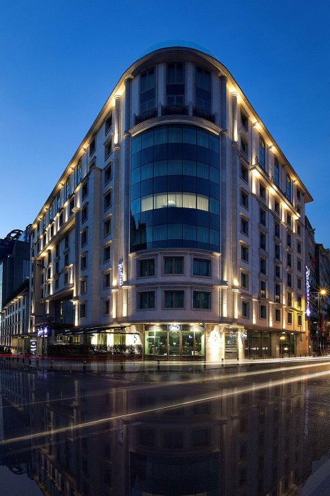 伊斯坦布尔西西里丽笙蓝标酒店(Radisson Blu Hotel, Istanbul Sisli)