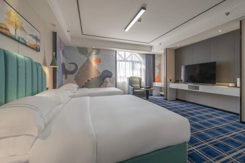 布尔津河畔艺墅假日酒店