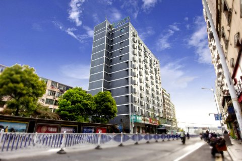 城市便捷酒店(南昌八一广场火车站店)