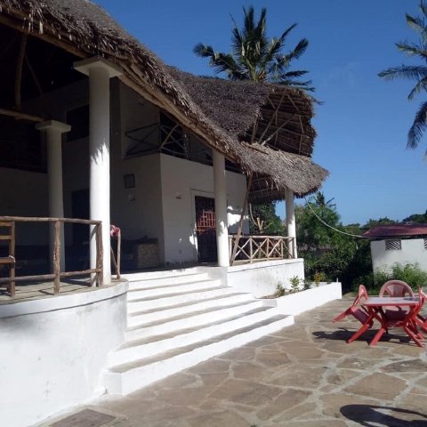 马林迪旅人旅馆度假村(Travellers Inn Resort Malindi)