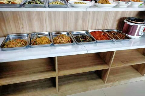 格林豪泰酒店(吉木萨尔准东五彩湾政务中心智选店)