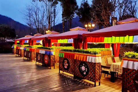 崇州街子古镇斯维登温泉度假酒店(青城山居店)