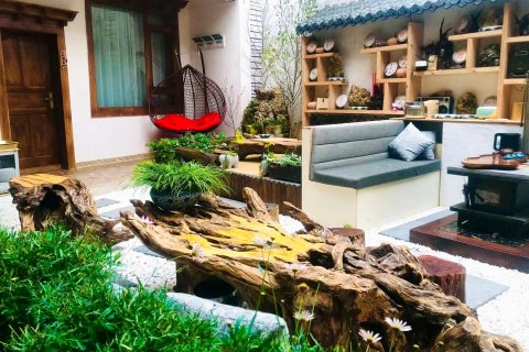 波廊古阁精品民宿(香格里拉独克宗古城月光广场店)