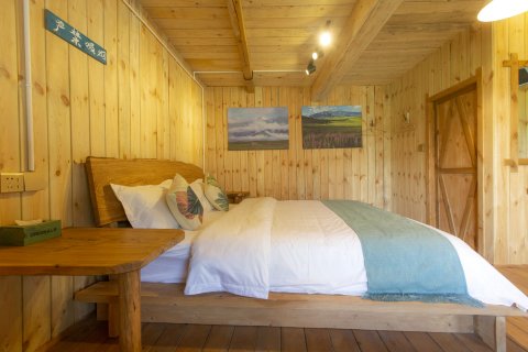 禾木时光里花园民宿