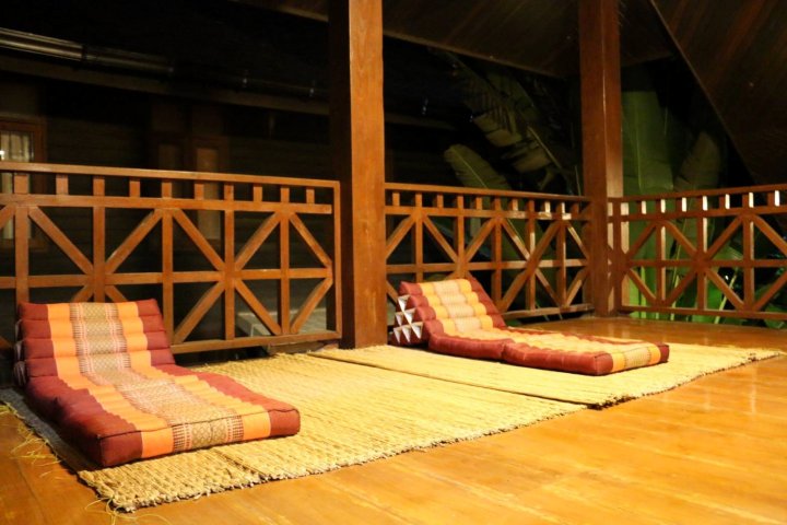 Panida柚木月色小屋(Panida Teak Moonlight Cottage)