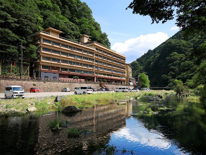 汤原国际观光酒店菊之汤酒店(Yubara Kokusai Kanko Hotel Kikunoyu)