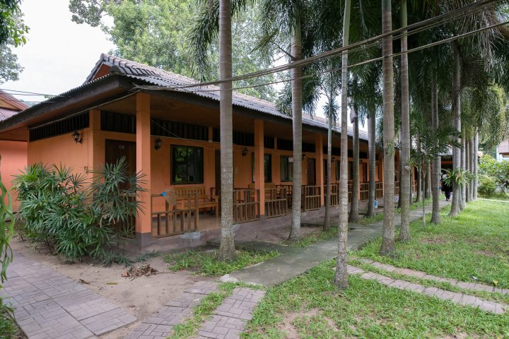 龟岛纳特度假村(Nat Resort Koh Tao)