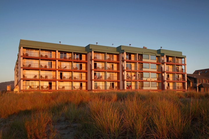 贝斯特韦斯特优质海景度假酒店(Best Western Plus Ocean View Resort)
