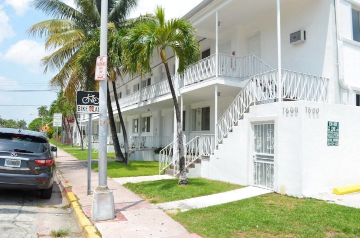 迈阿密海滩俱乐部酒店(Miami Club Resort)