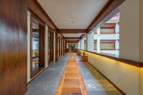 香格里拉巴拉格宗雪山悬崖神迹酒店