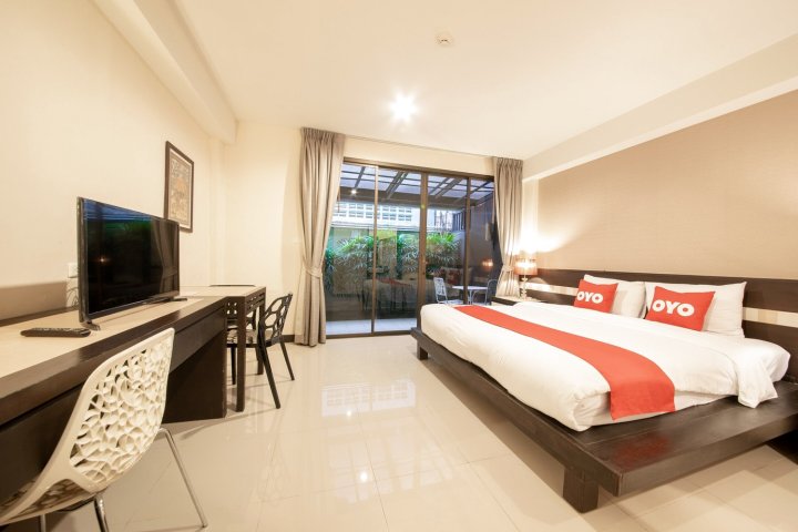 358 拉塔纳塔朗住宅酒店(OYO 358 Rattana Residence Thalang)