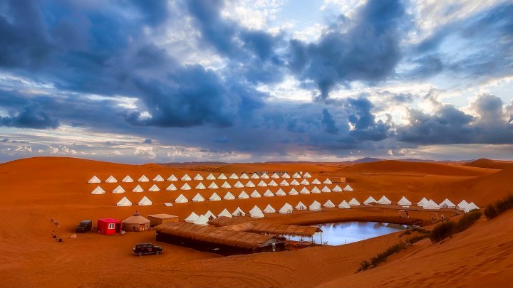 沙坡头腾格里沙漠星然帐篷露营地