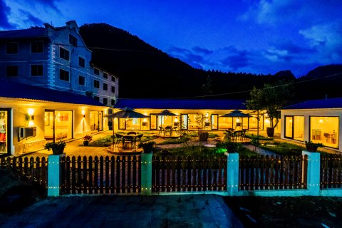 本溪县拾光精品民宿