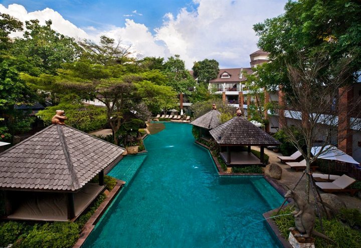 兀兰酒店芭堤雅度假村(Woodlands Hotel and Resort Pattaya)