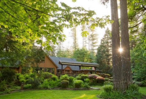 Eagle Rock Lodge